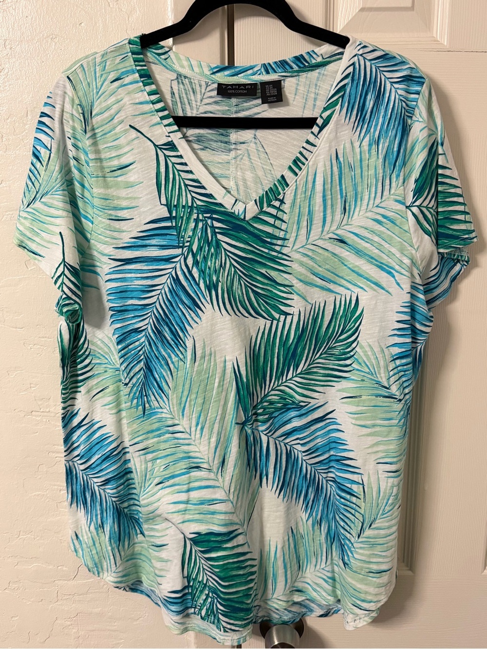 Tahari Blue-Green Palm Print V-Neck Tee